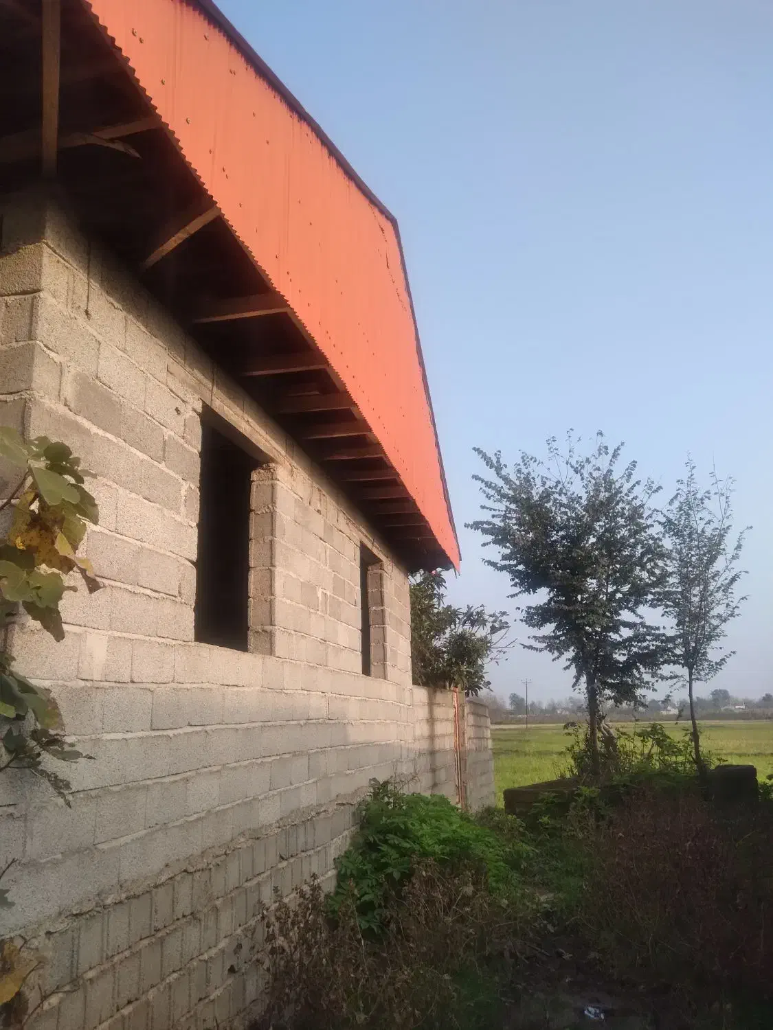 ویلا نیمه کاره ۳۰۰ متری اطراف کوچصفهان|فروش خانه و ویلا|رشت, بلوار گیلان|دیوار