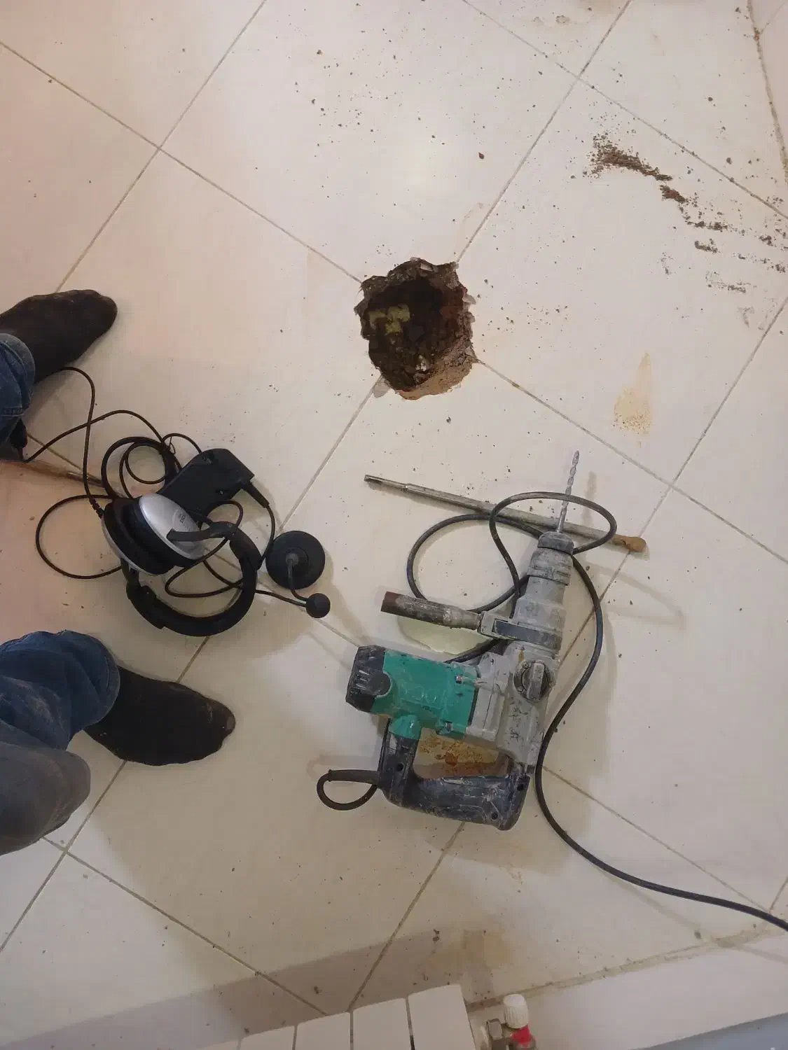 نشت یابی آب|خدمات پیشه و مهارت|الیگودرز, |دیوار