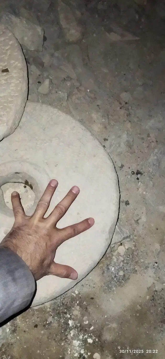 آسیاب سنگی قدیمی سنتی برای...|کلکسیون اشیاء عتیقه|قم, پردیسان|دیوار