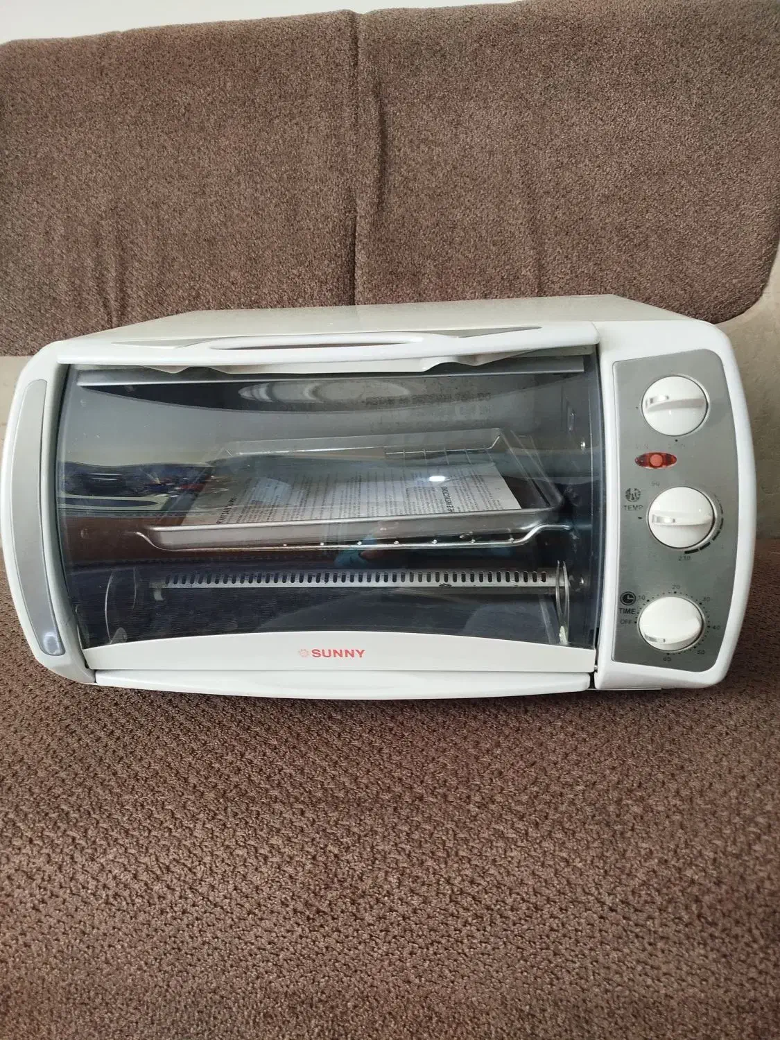 یک عدد توستر|اجاق گاز و لوازم برقی پخت‌وپز|نسیم‌شهر, |دیوار