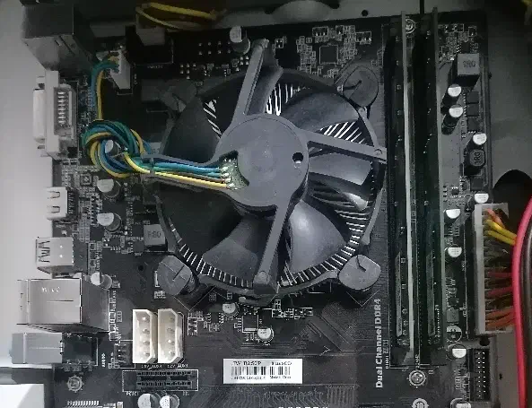 کامپیوتر|رایانه رومیزی|مشهد, ثامن|دیوار