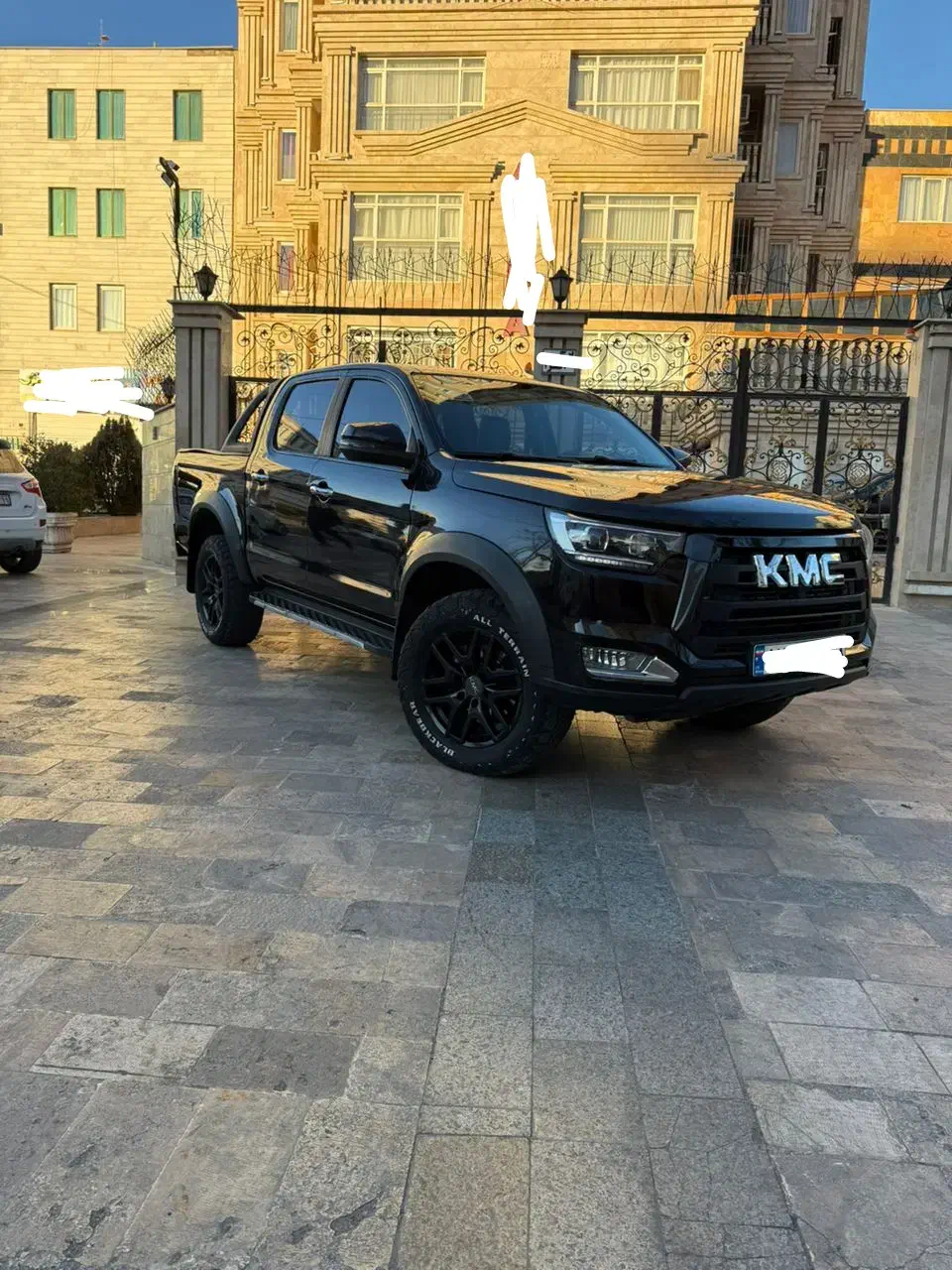 کی ام سی ۱۴۰۱t8|خودرو سواری و وانت|ملارد, |دیوار