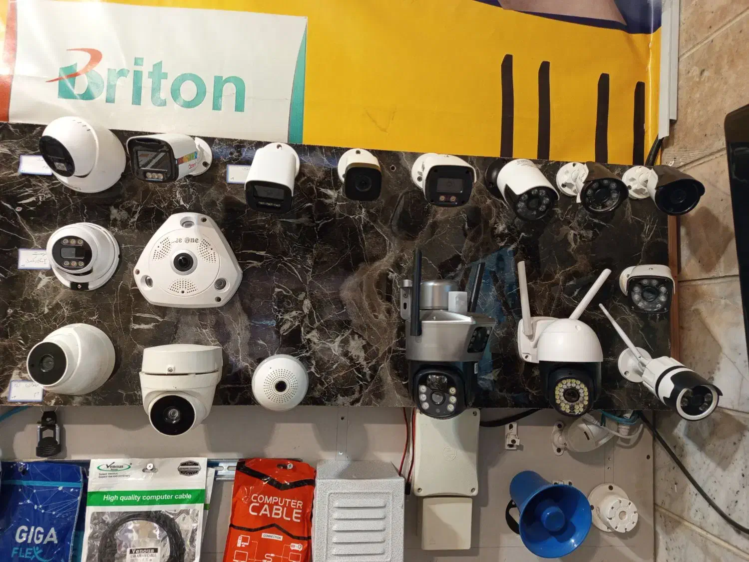 نصب و فروش دوربین و دزدگیر اماکن|دوربین مداربسته|کرج, حسین‌آباد|دیوار