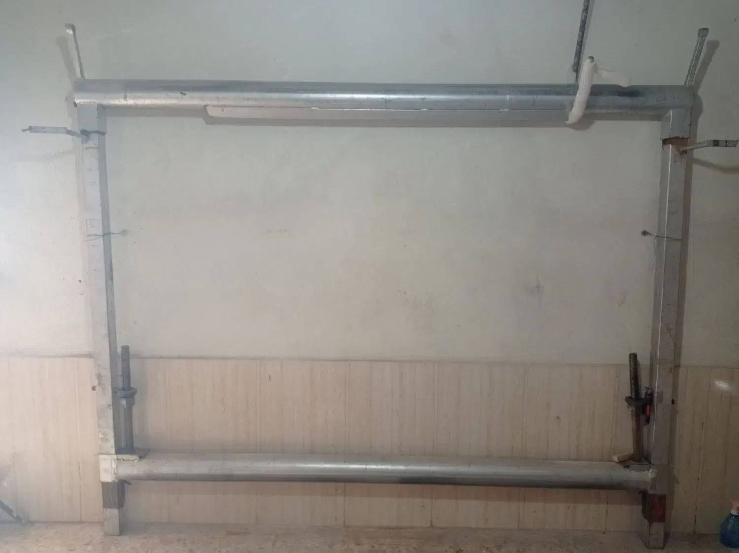 دارقالی فلزی|ابزارآلات|هریس, |دیوار