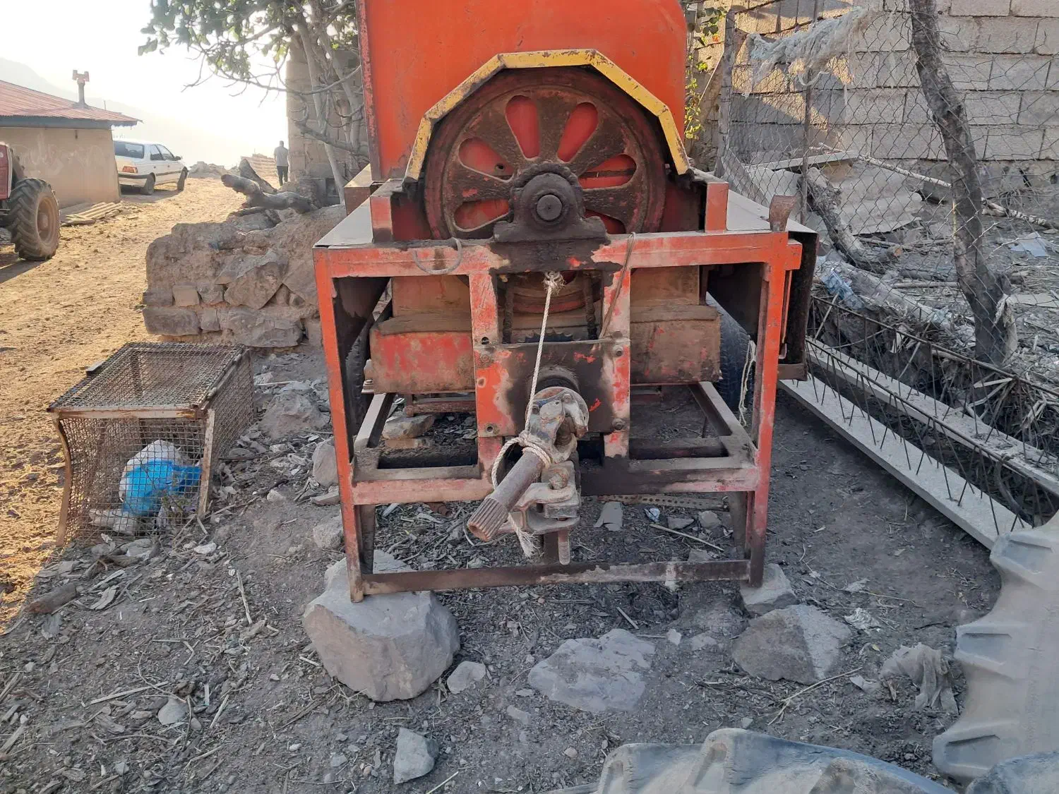 خرمنکوب|ماشینآلات صنعتی|چورزق, |دیوار