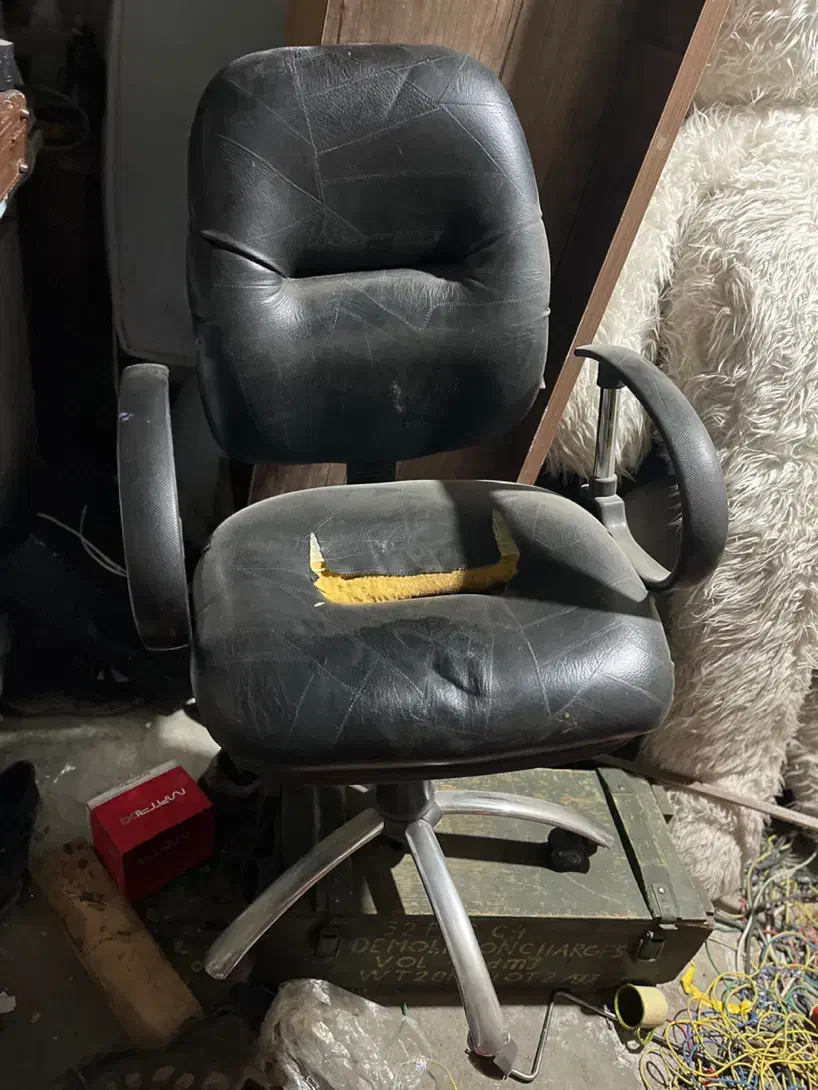 صندلی چرخ دار|صندلی و نیمکت|کرج, باغستان|دیوار