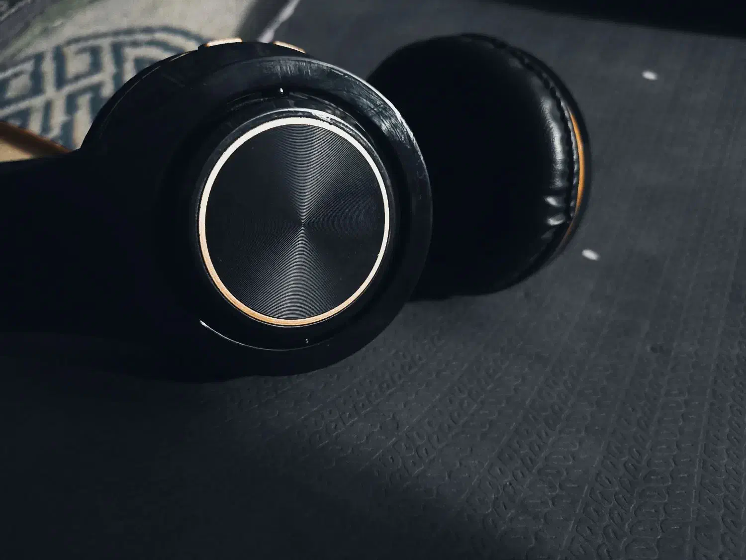 هدفون حرفه‌ای|لوازم جانبی موبایل و تبلت|سراوان, |دیوار