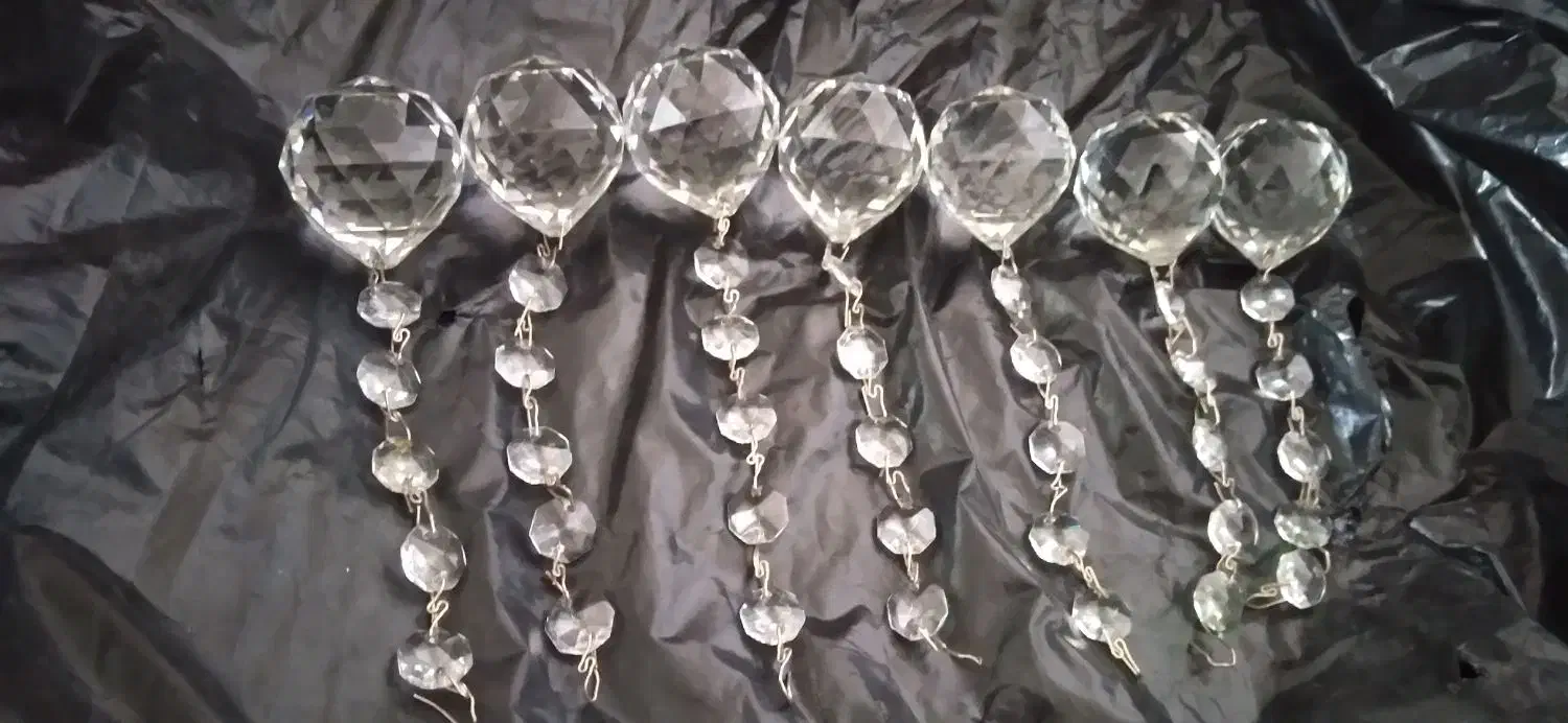 ۴۵ گوی کوچک آویز و۷گوی بزرگ آویز۲۱ لامپ لوستر|لوستر و چراغ آویز|کرمانشاه, |دیوار