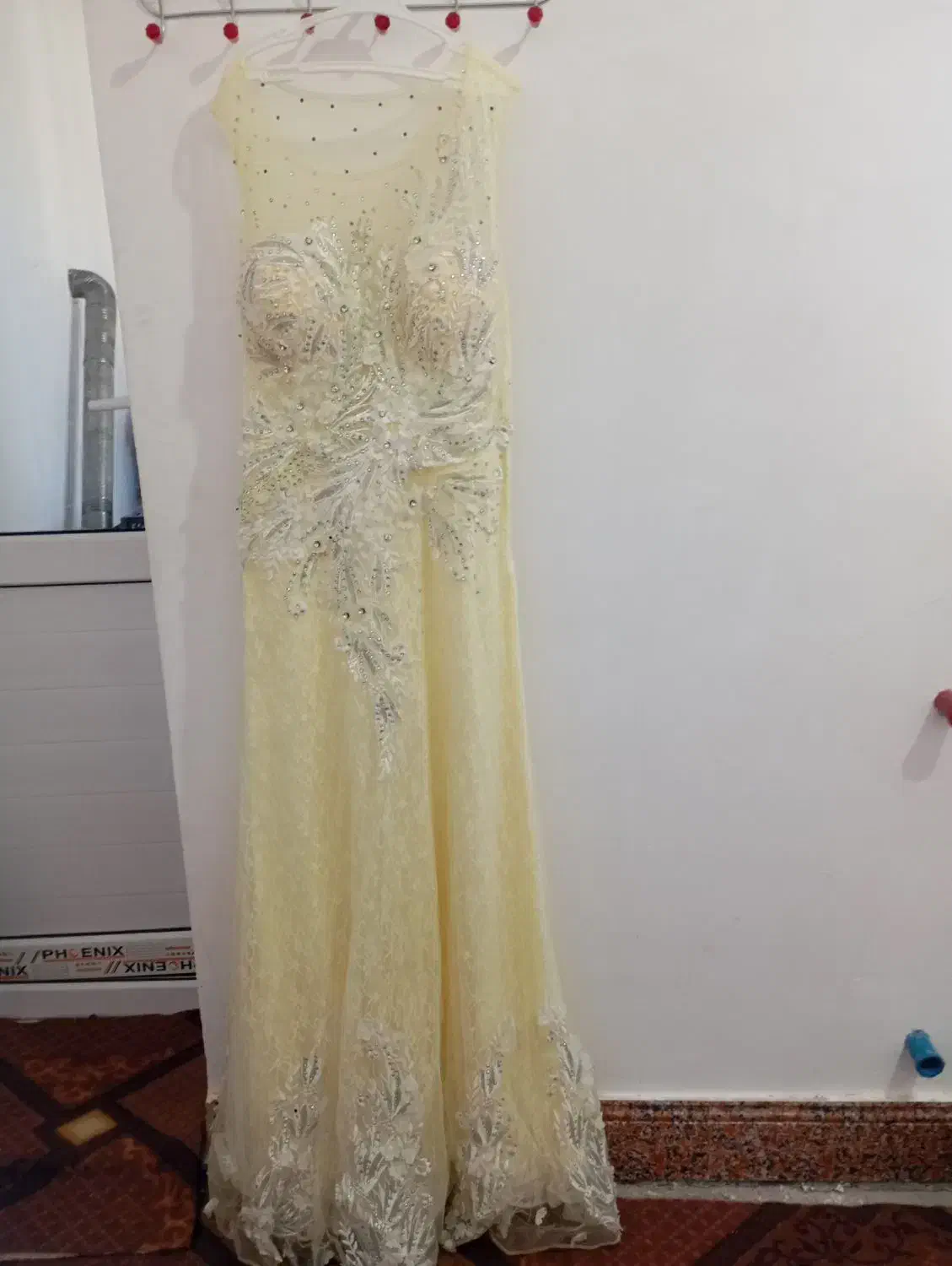 تعدادی لباس مجلسی هرکدام 400تومن|لباس|قیدار, |دیوار