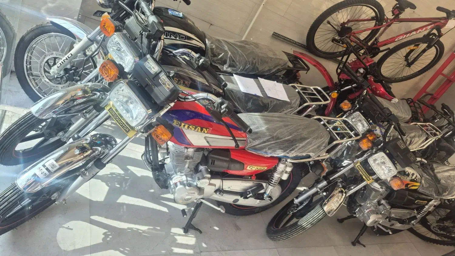 موتور هندا ۲۰۰ccهمتاز و دینو۲۰۰cc احسان|موتورسیکلت|رشت, پاستوریزه|دیوار