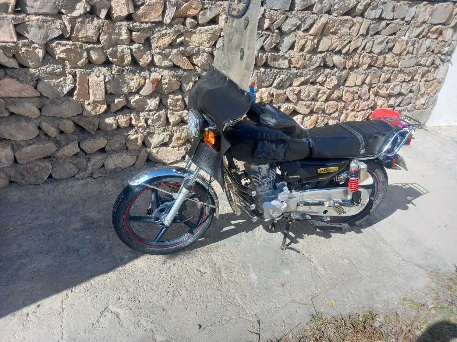 موتورهندالیفان۲۰۰ مدل۱۴۰۰|موتورسیکلت|شهرضا, |دیوار