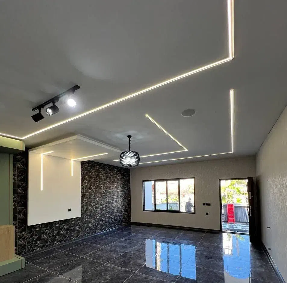 ویلا باغچه نما انگلیسی 180 متری نوساز کلیدنخورده|فروش خانه و ویلا|لاهیجان, انقلاب|دیوار