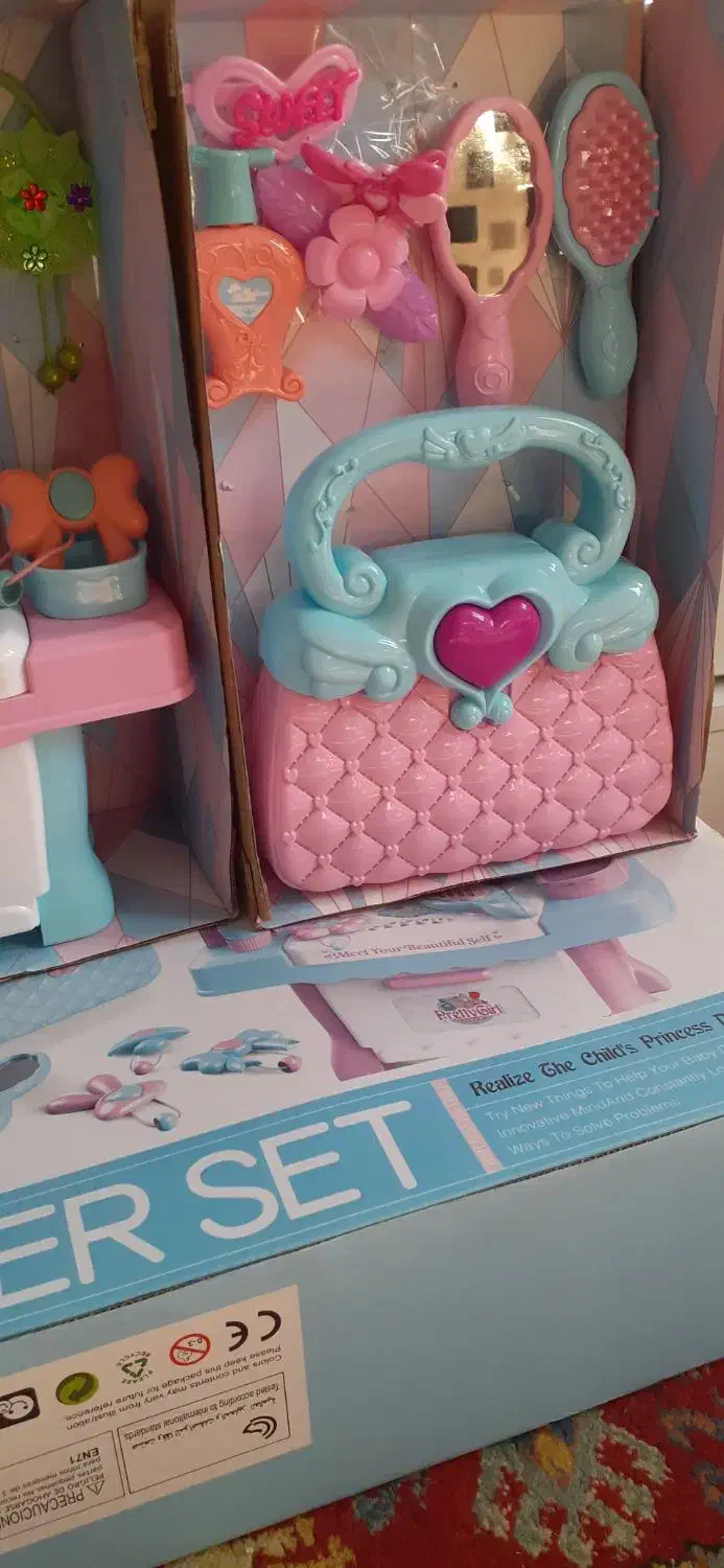 میز آرایش دخترونه نو با جعبه|اسباب‌‌بازی|تهران, دانشگاه شریف|دیوار