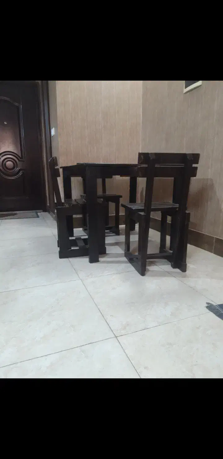 میز ناهار خوری چوبی ۴نفره|میز و صندلی غذاخوری|صدرا-فارس, فاز ۱|دیوار