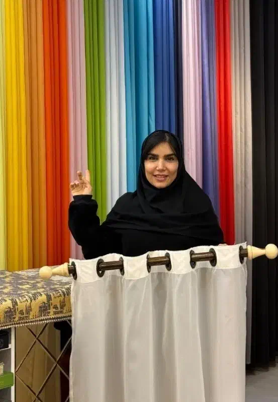 پرده آماده مخمل براق فقط ۵۹۰ حریر ۴۵۰ رنگ زردوقرمز|پرده، رانر، رومیزی|اهواز, نادری|دیوار