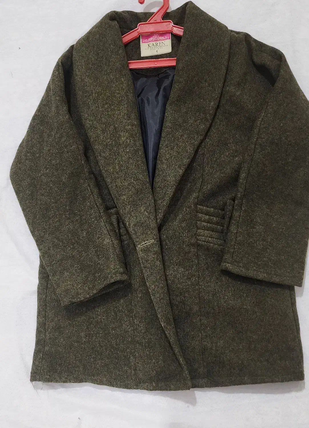 لباس بچه و زنانه|کفش و لباس بچه|مرودشت, بیست متری بیمارستان|دیوار