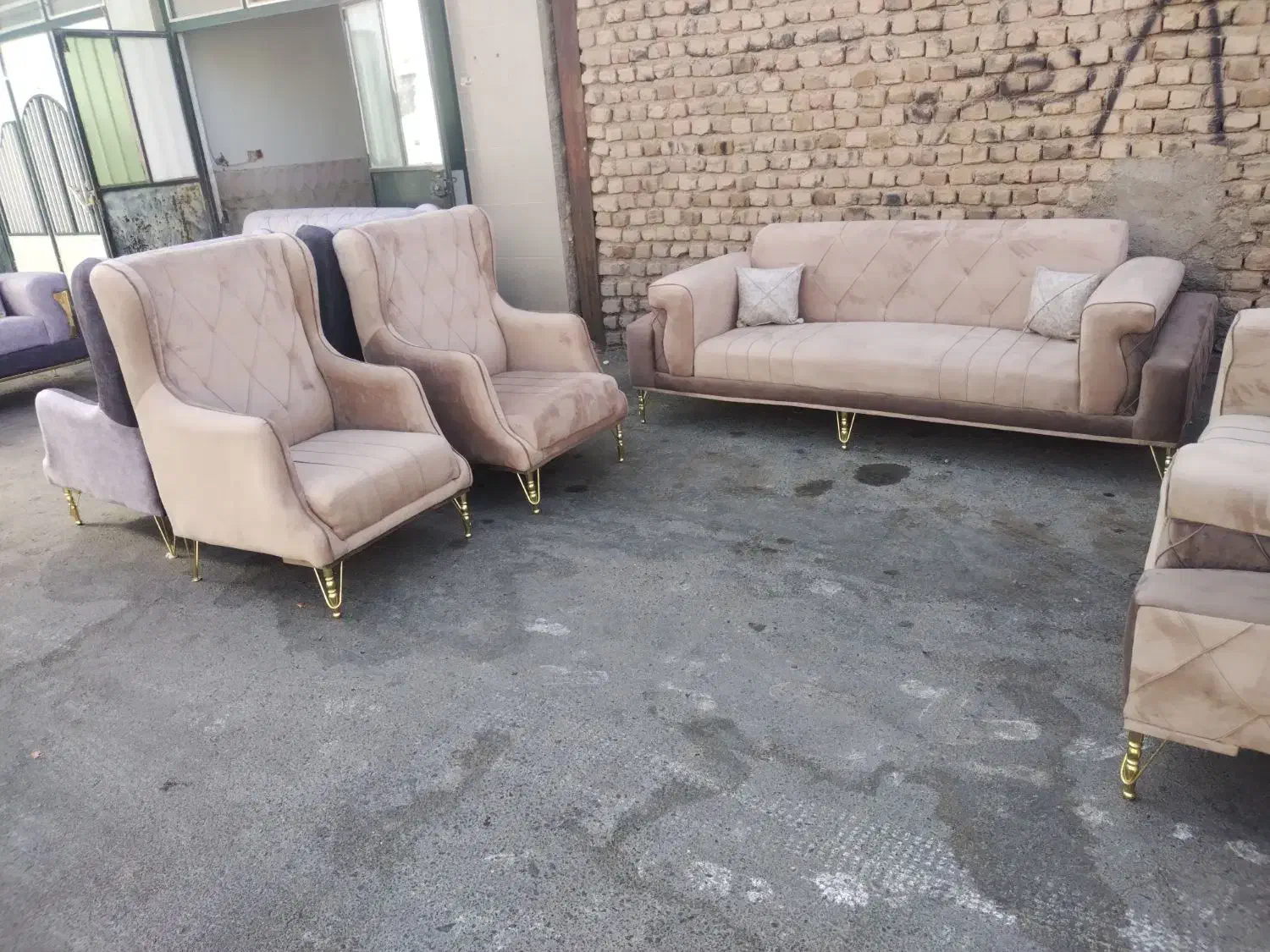 مبلمان چستر 25تومن  ب مناسبت شب یلدا|مبلمان خانگی و میز عسلی|بیرجند, |دیوار