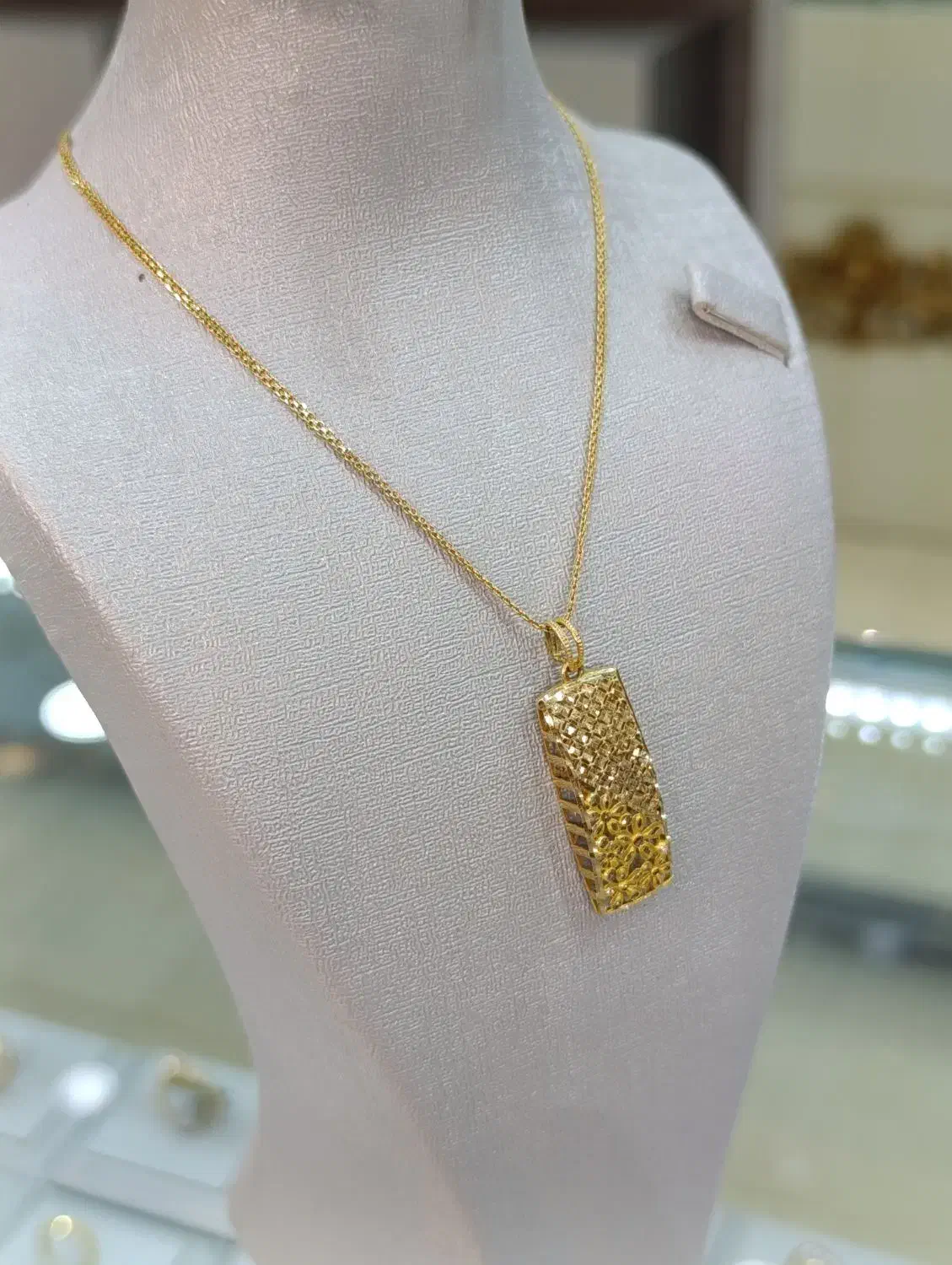 مدال آویز تراش بی اجرت|جواهرات|ایلام, |دیوار