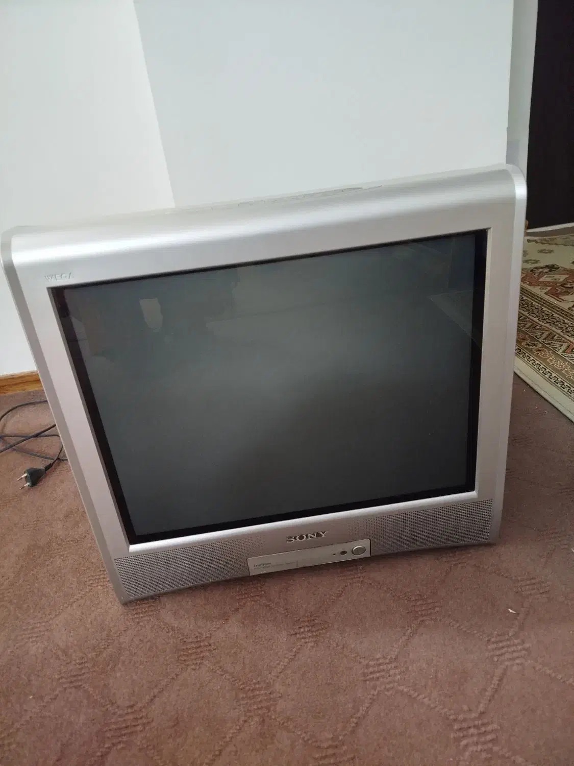 تلویزیون|تلویزیون و پروژکتور|قم, زنبیل آباد|دیوار