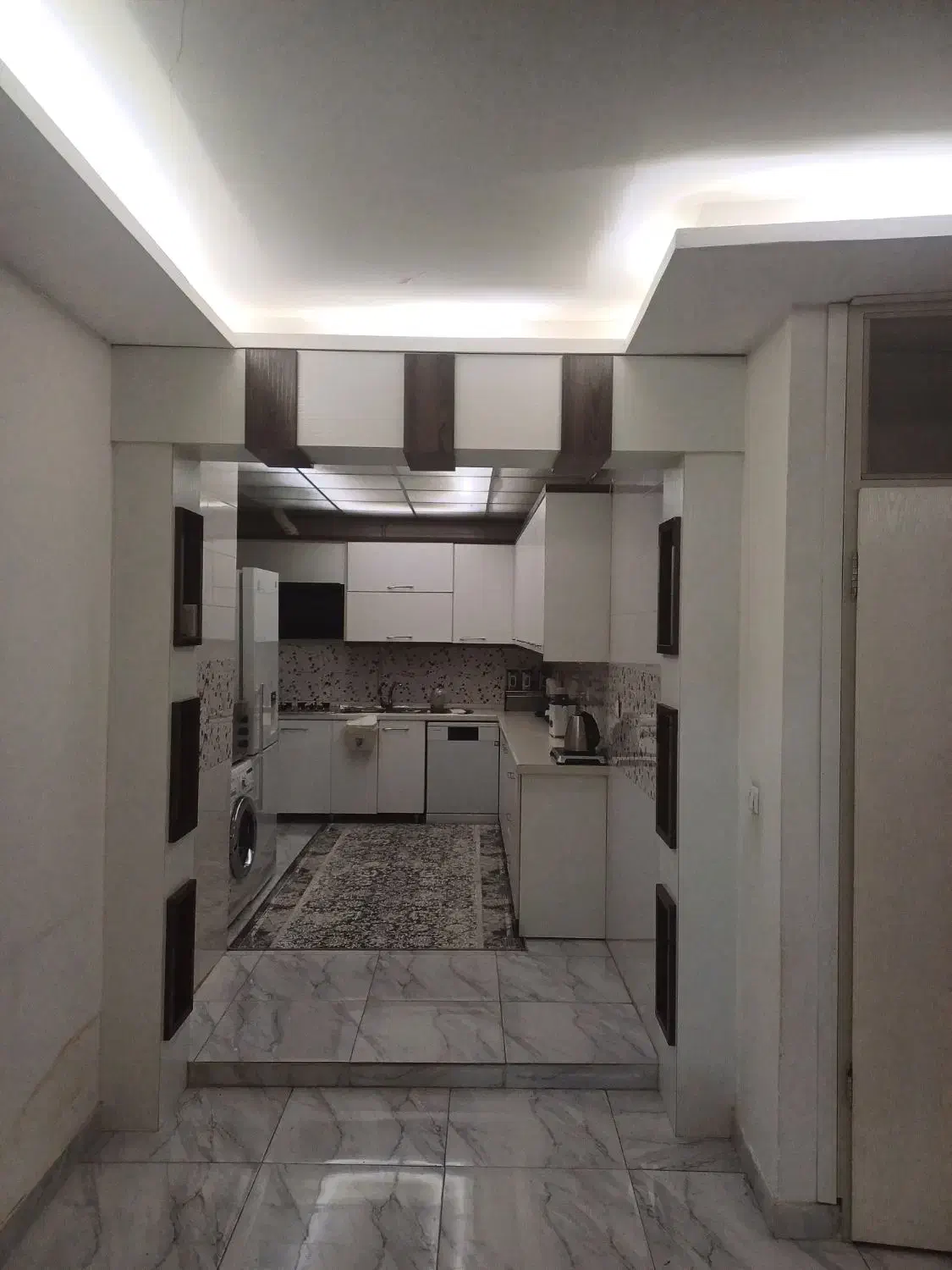 باکس و سر در ورودی آشپزخانه|کتابخانه، شلف، قفسه‌های دیواری|سنندج, |دیوار