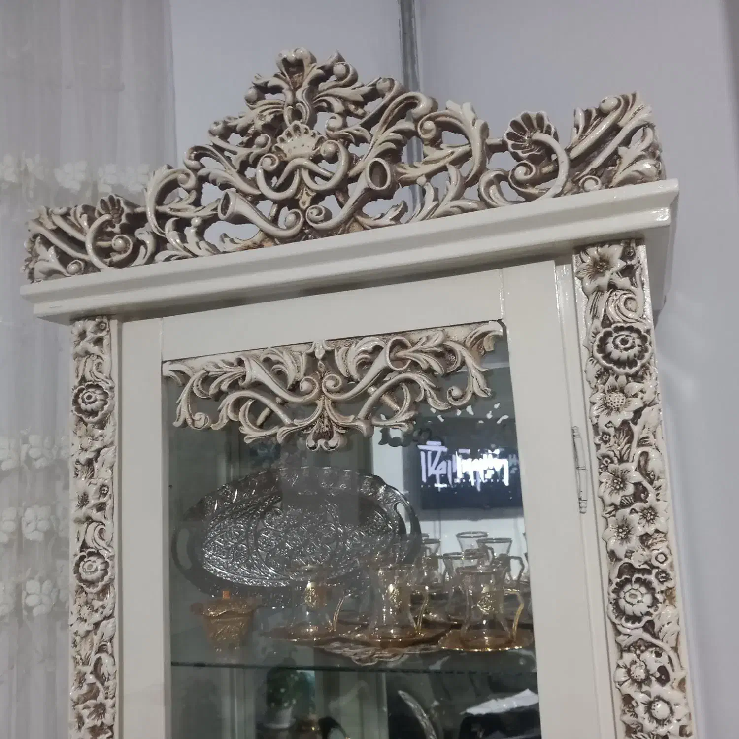 بوفه|بوفه، ویترین، کنسول|میانه, |دیوار