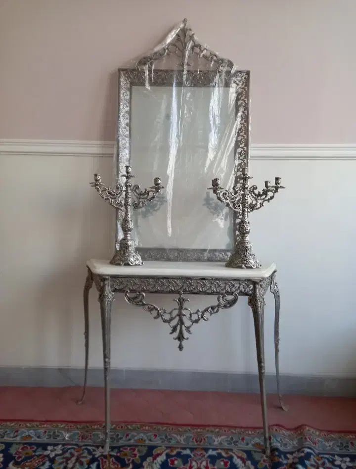 آینه و شمعدان|آینه|تهران, پرستار|دیوار