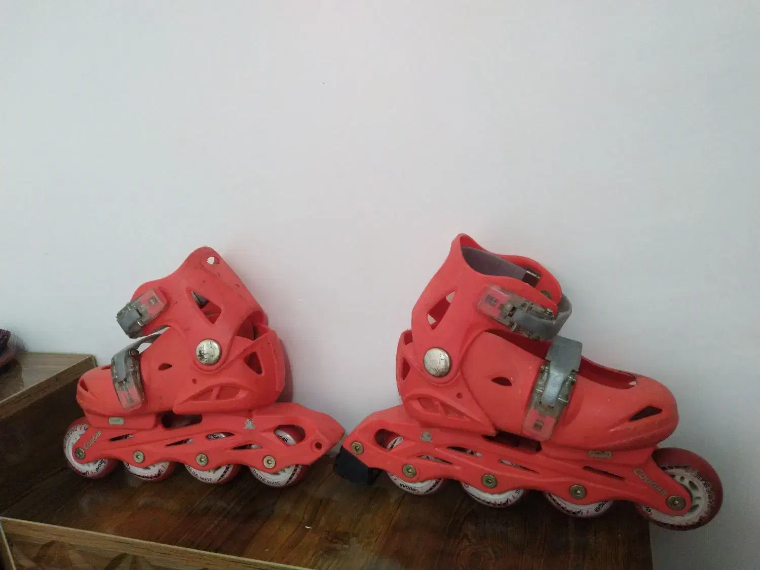 کفش اسکیت یکی بخر دوتا ببر|دوچرخه، اسکیت، اسکوتر|دزفول, |دیوار