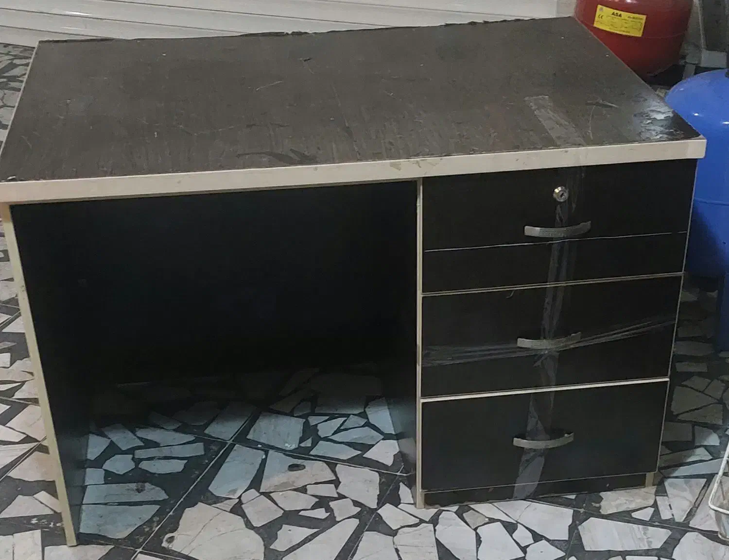 ۲عدد میز دفتر|دفتر کار|بابل, |دیوار