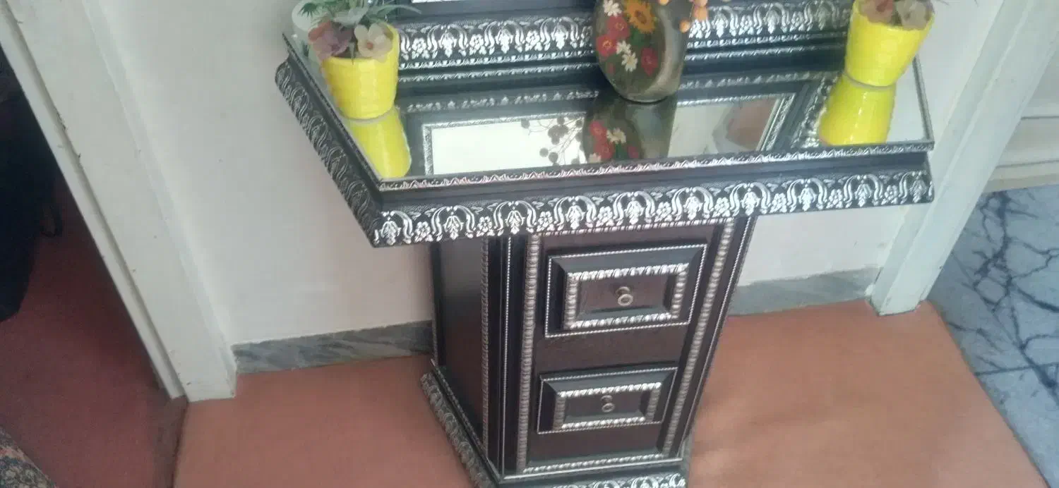 میز و آینه|آینه|شیراز, ریاستی|دیوار