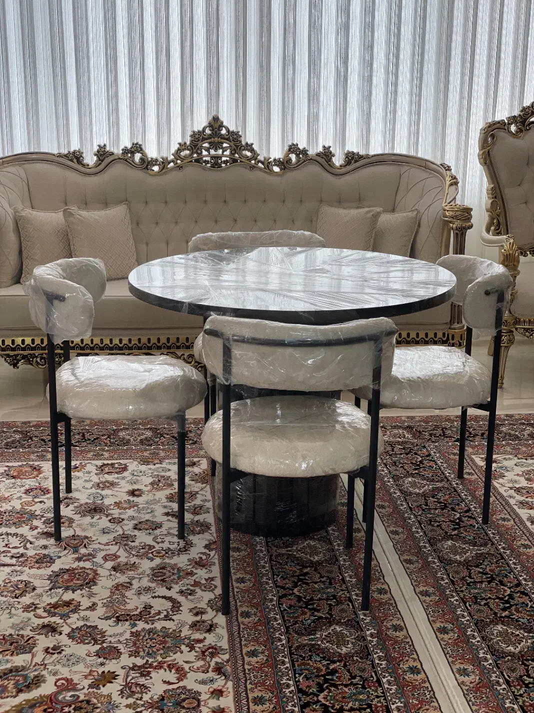 میزغذا خوری۴ نفره|میز و صندلی غذاخوری|اشتهارد, |دیوار