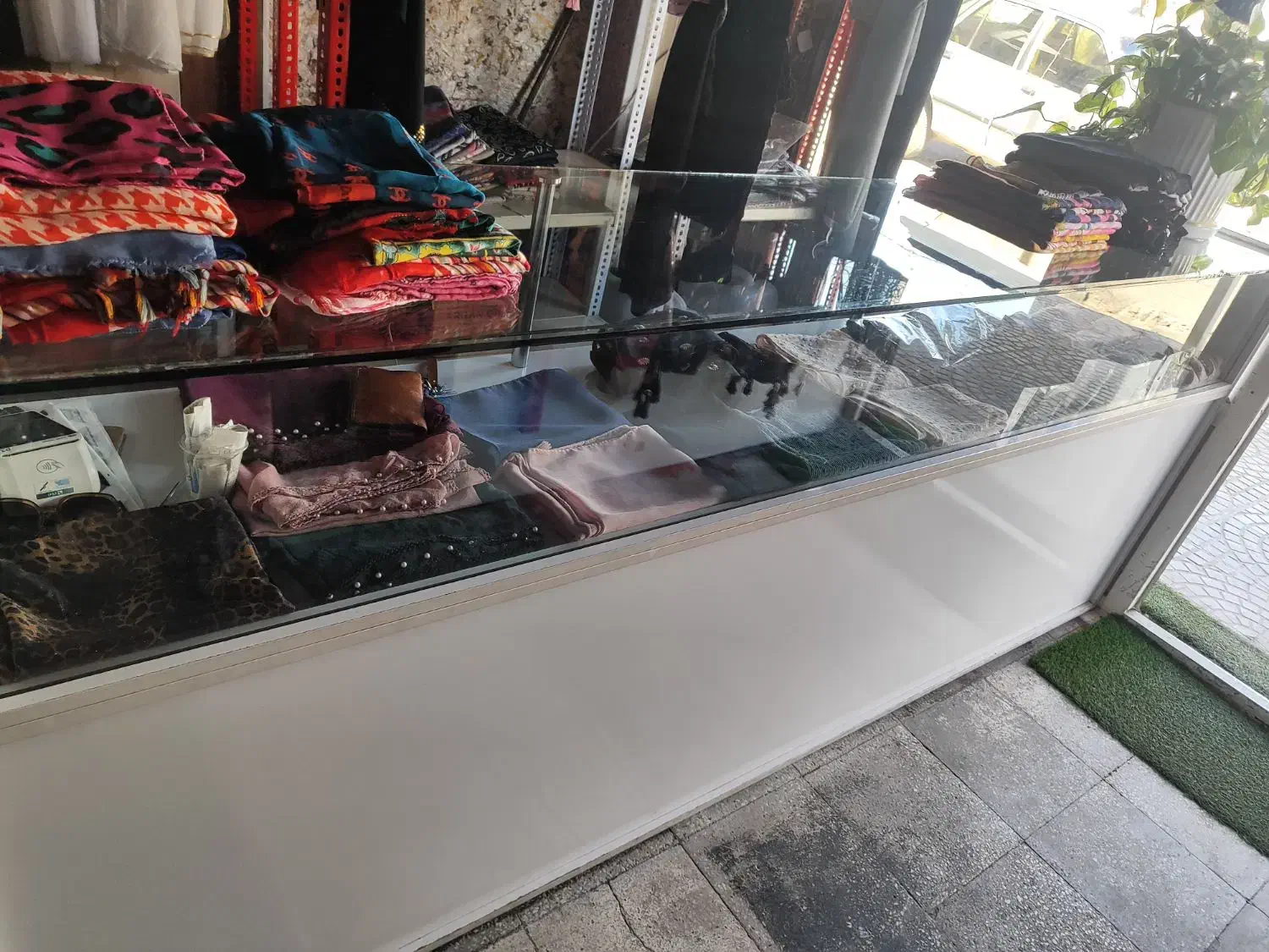 فروش ویترین و تعدادی قفسه|بوفه، ویترین، کنسول|فسا, |دیوار