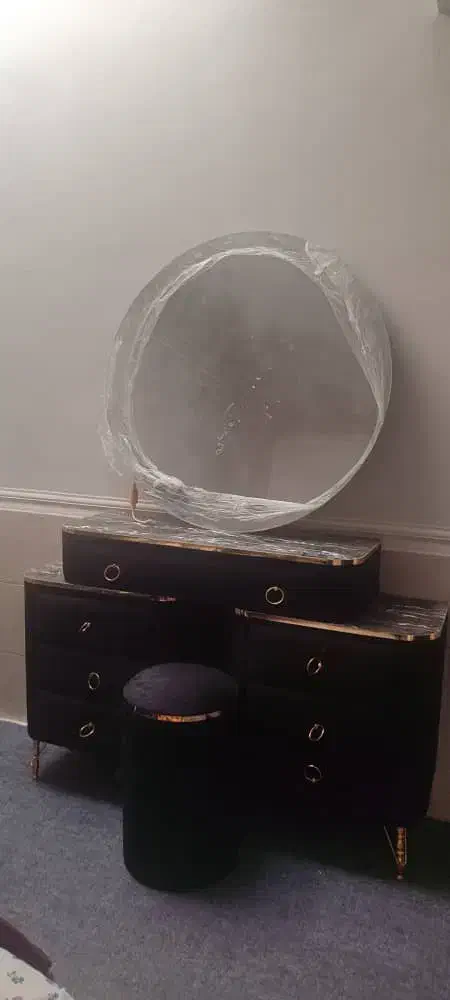 سرویس تخت و میز آرایش|تخت و سرویس خواب|شیراز, شهرک سراج‎|دیوار