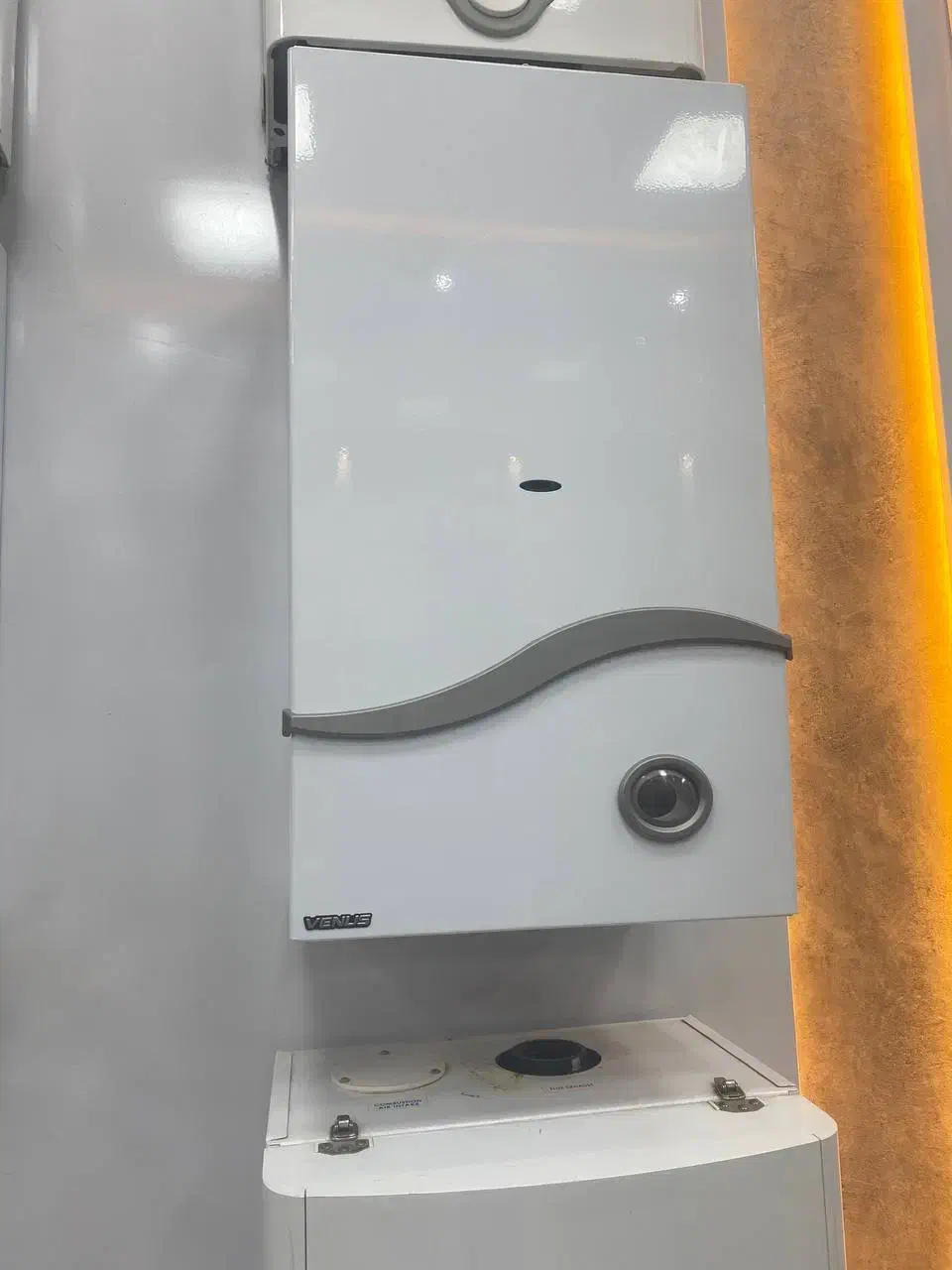 پکیج دیواری ونوس با4سال گارانتی|آبگرمکن، پکیج، شوفاژ|میبد, |دیوار