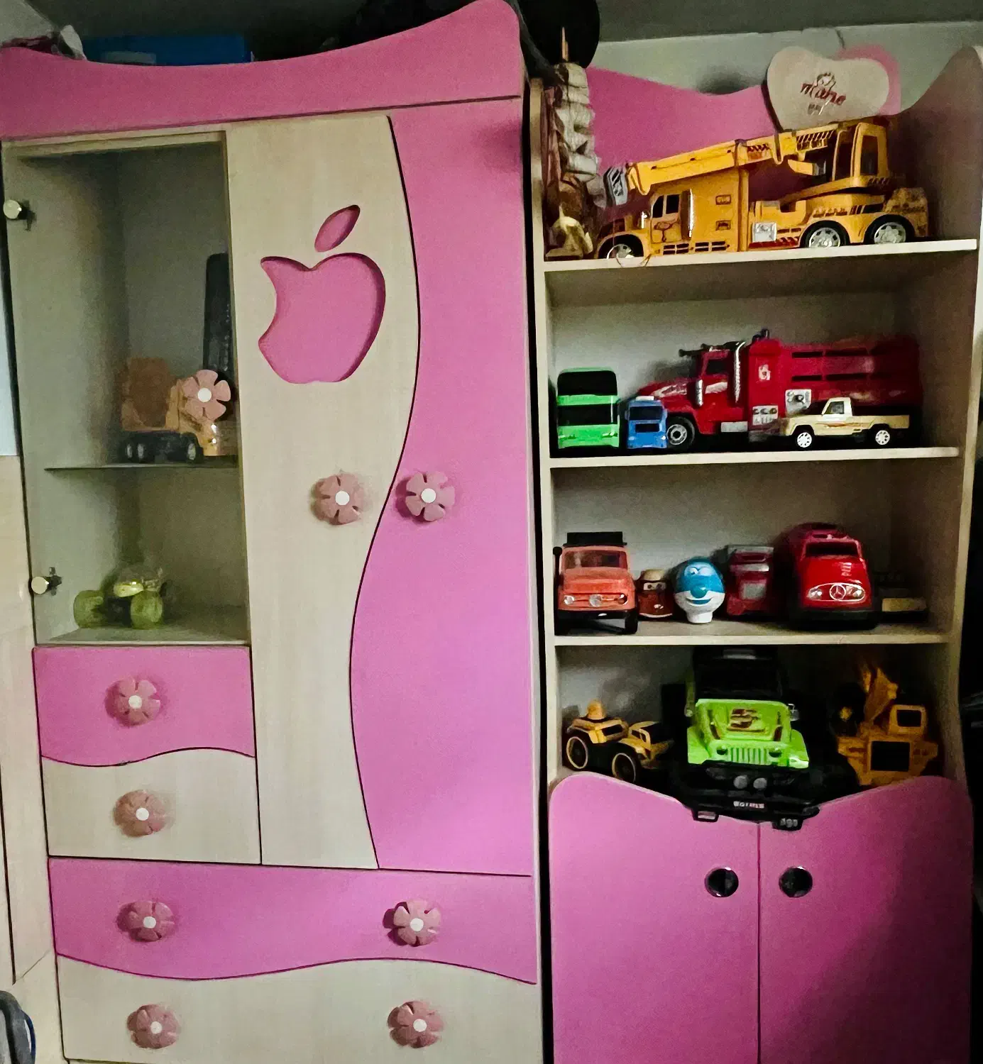 تخت وکمد|اسباب و اثاث بچه|سیرجان, |دیوار