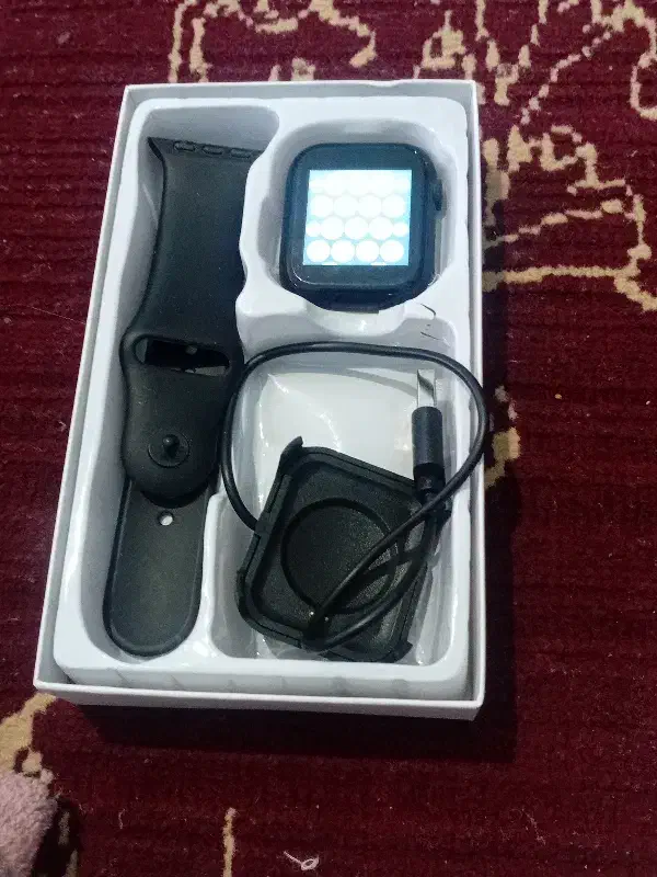 ممنون|ساعت|قلعه گنج, |دیوار