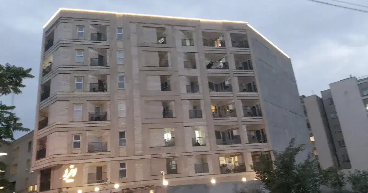 سرایدار متاهل یا خانم با فرزند ایرانی یا اتباع|استخدام سرایداری و نظافت|تهران, حکیمیه|دیوار