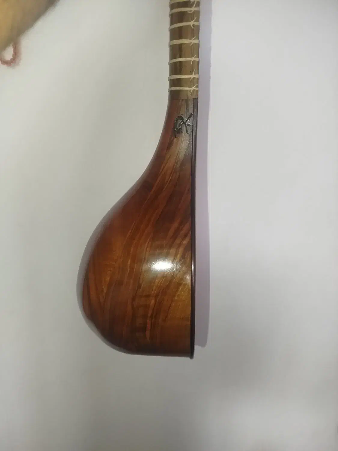 سه تار سماع|سازهای سنتی|تهران, امام زاده عبدالله|دیوار