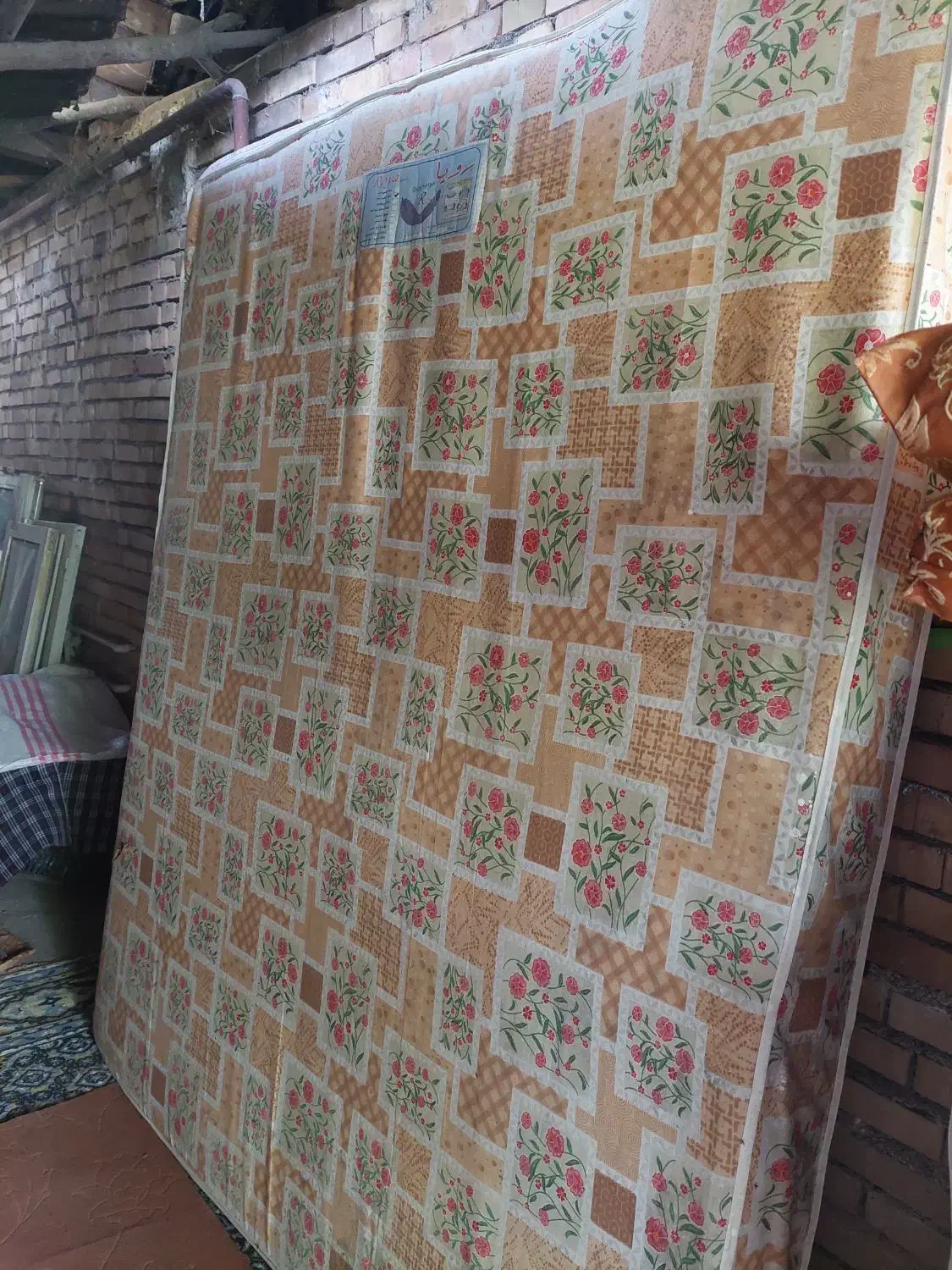 تشک دو نفره کارکرده|تشک تختخواب|لیسار, |دیوار