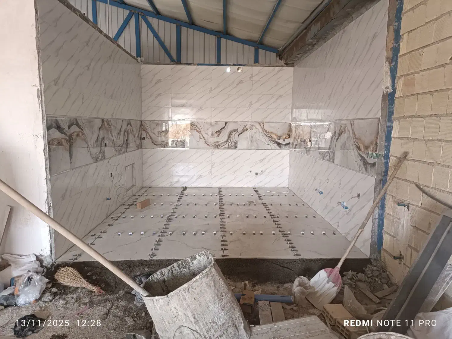 کارنما کاری ساختمان و کاشی کاری با ۱۵ سال سابقه|خدمات پیشه و مهارت|صالح آباد, |دیوار