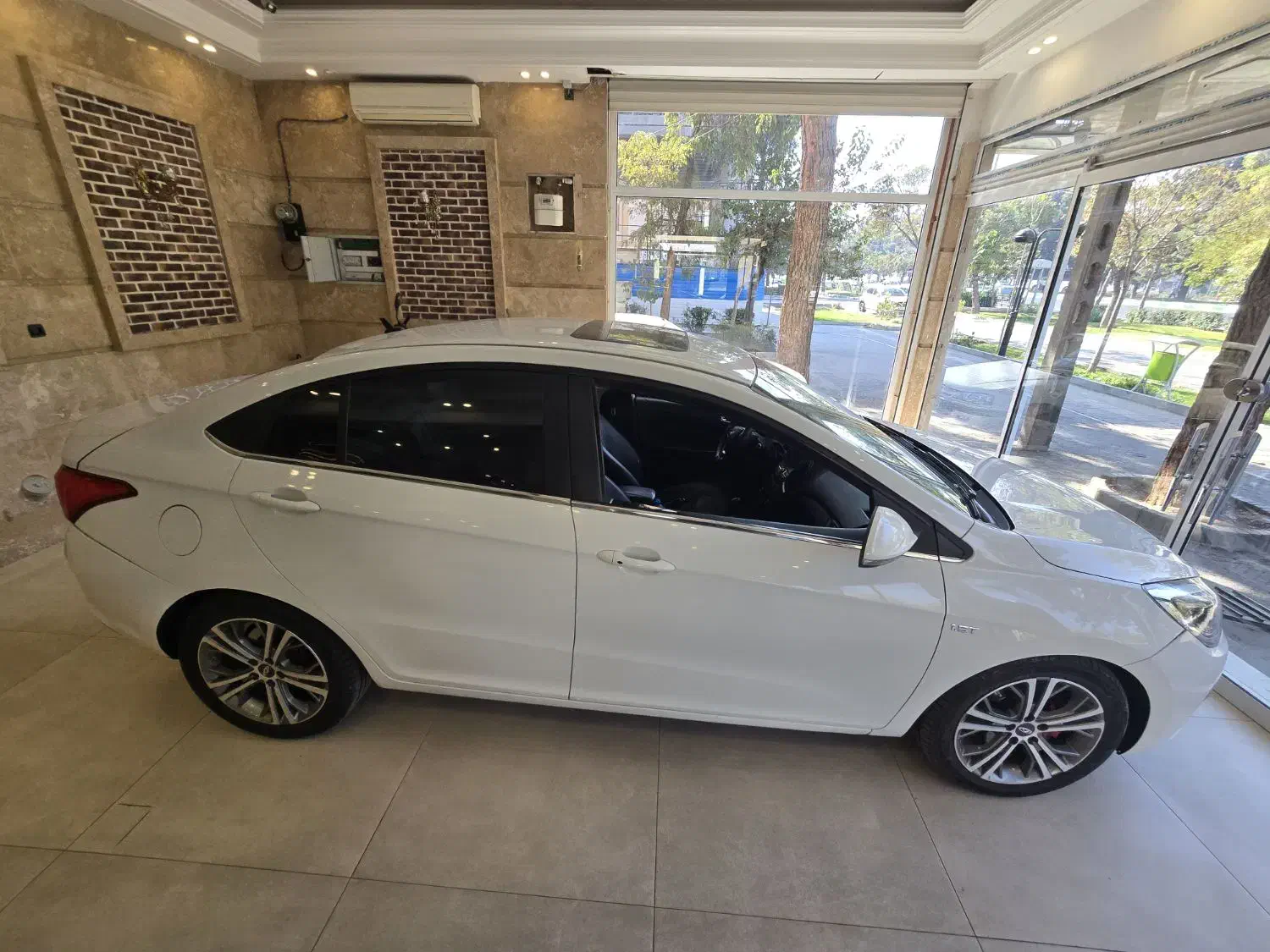 آریزو ۵ توربو اکسلنت مدل ۹۸ اتومات|خودرو سواری و وانت|مشهد, کارمندان دوم|دیوار