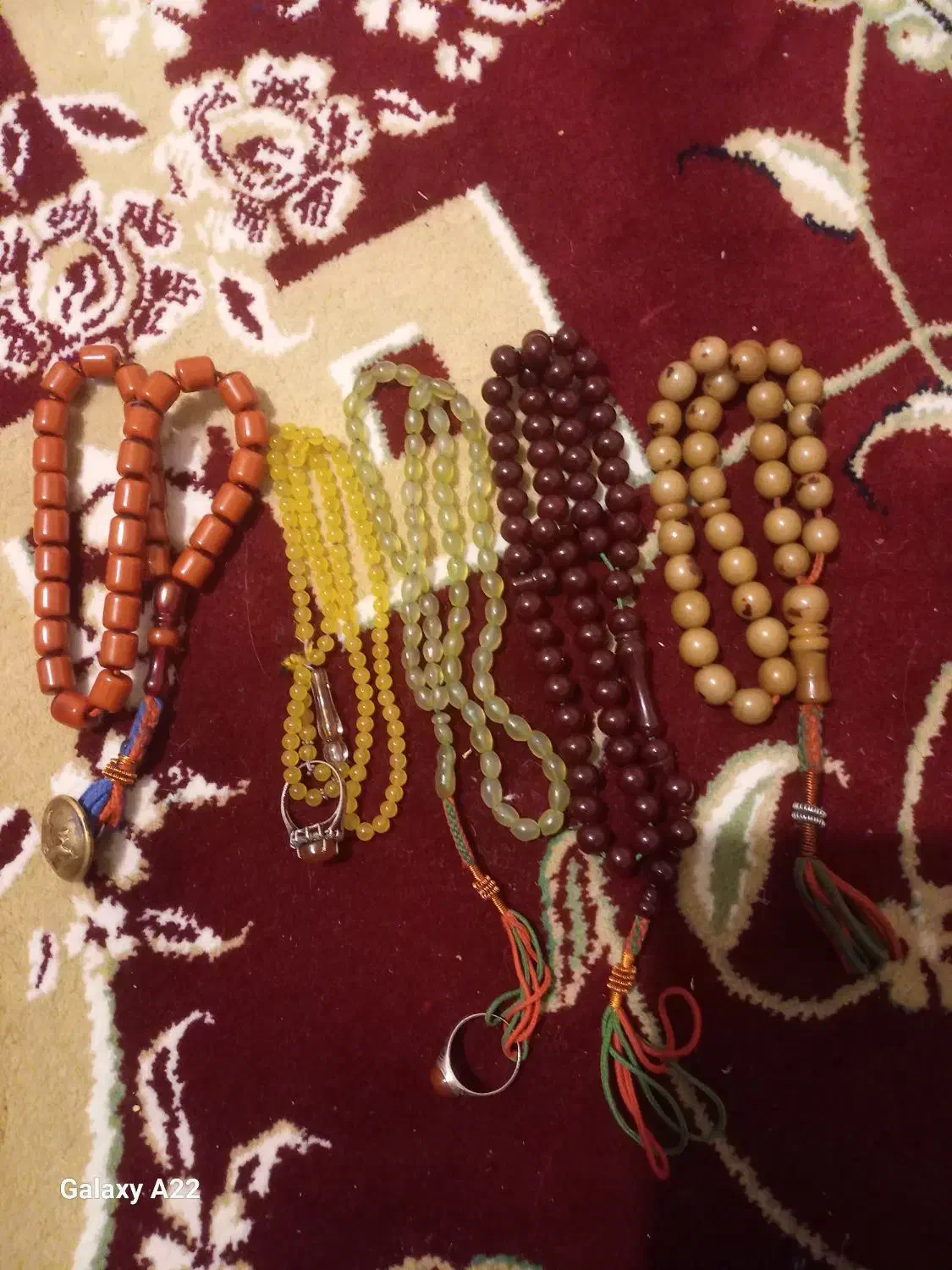 تسبیح و انگشتر|جواهرات|اراک, |دیوار