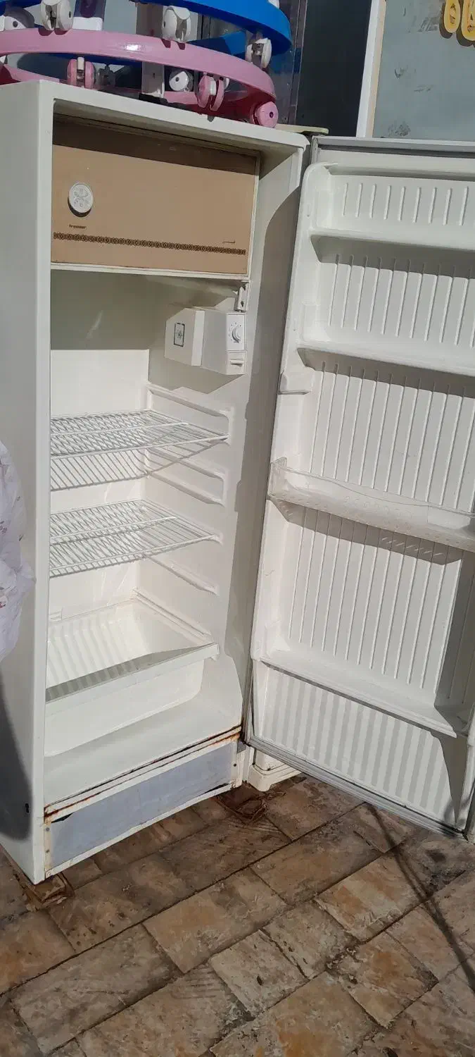 یخچال قدیمی|یخچال و فریزر|شوط, |دیوار