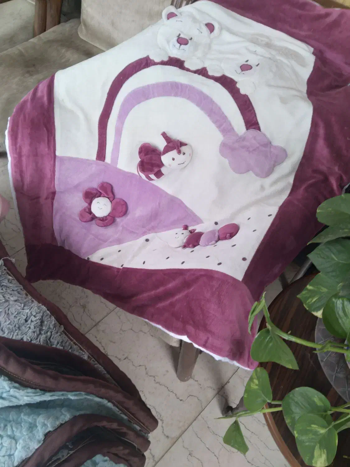 پتویکنفرهوپتوینوزاد|رختخواب، بالش، پتو|محمودآباد, |دیوار