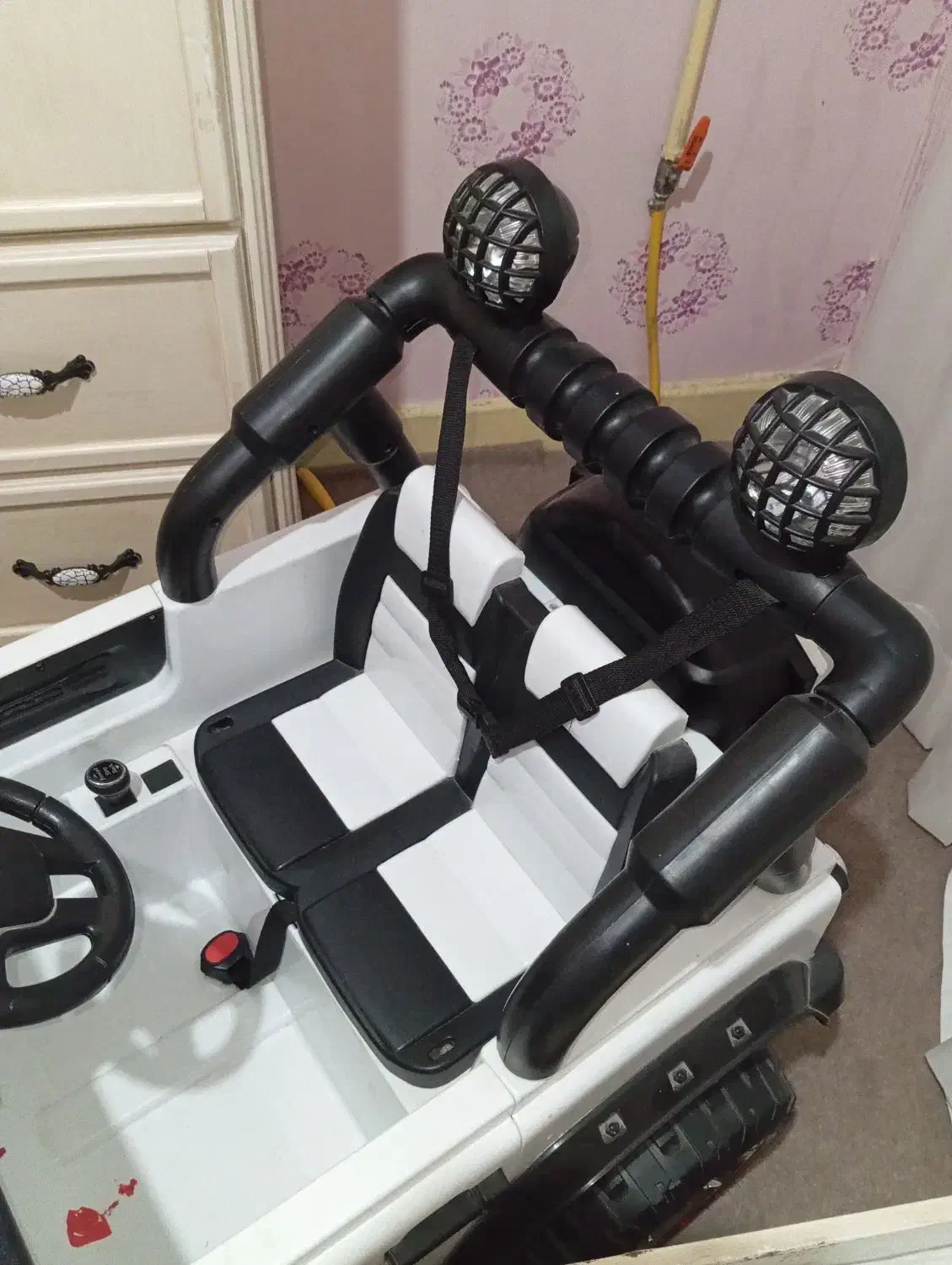 ماشین شارژی و کنترلی|اسباب و اثاث بچه|تربت‌حیدریه, منصوریه|دیوار