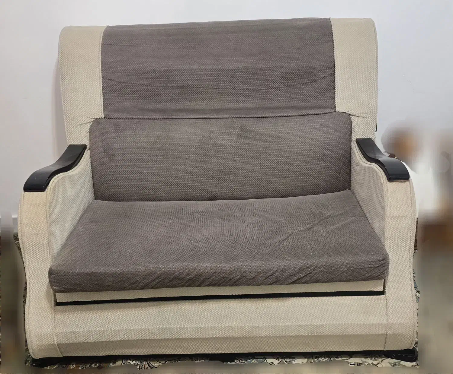 مبل راحتی|مبلمان خانگی و میز عسلی|مشهد, نیروی هوایی|دیوار