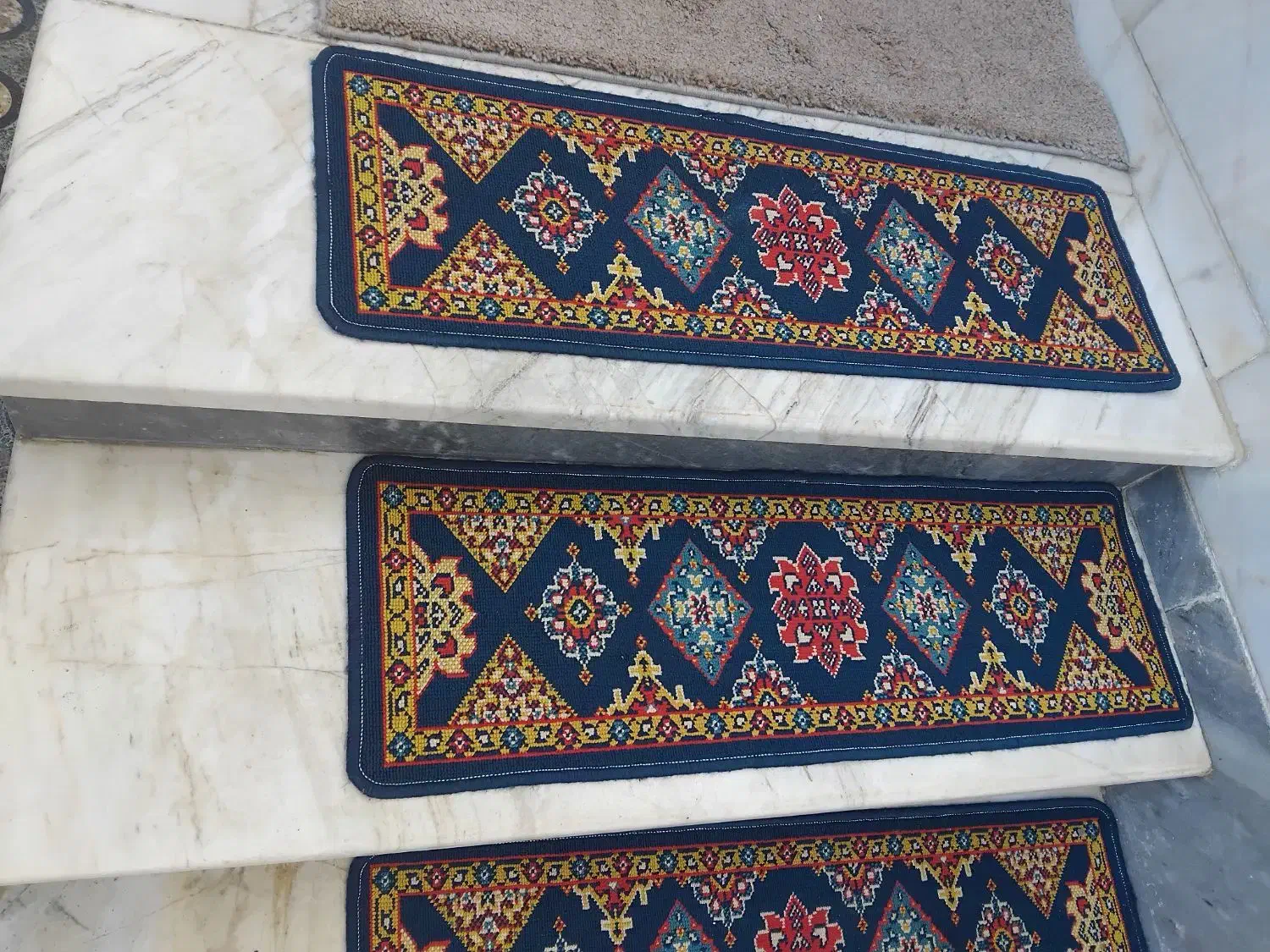 پادری رو پله|پادری|رشت, پل تالشان|دیوار