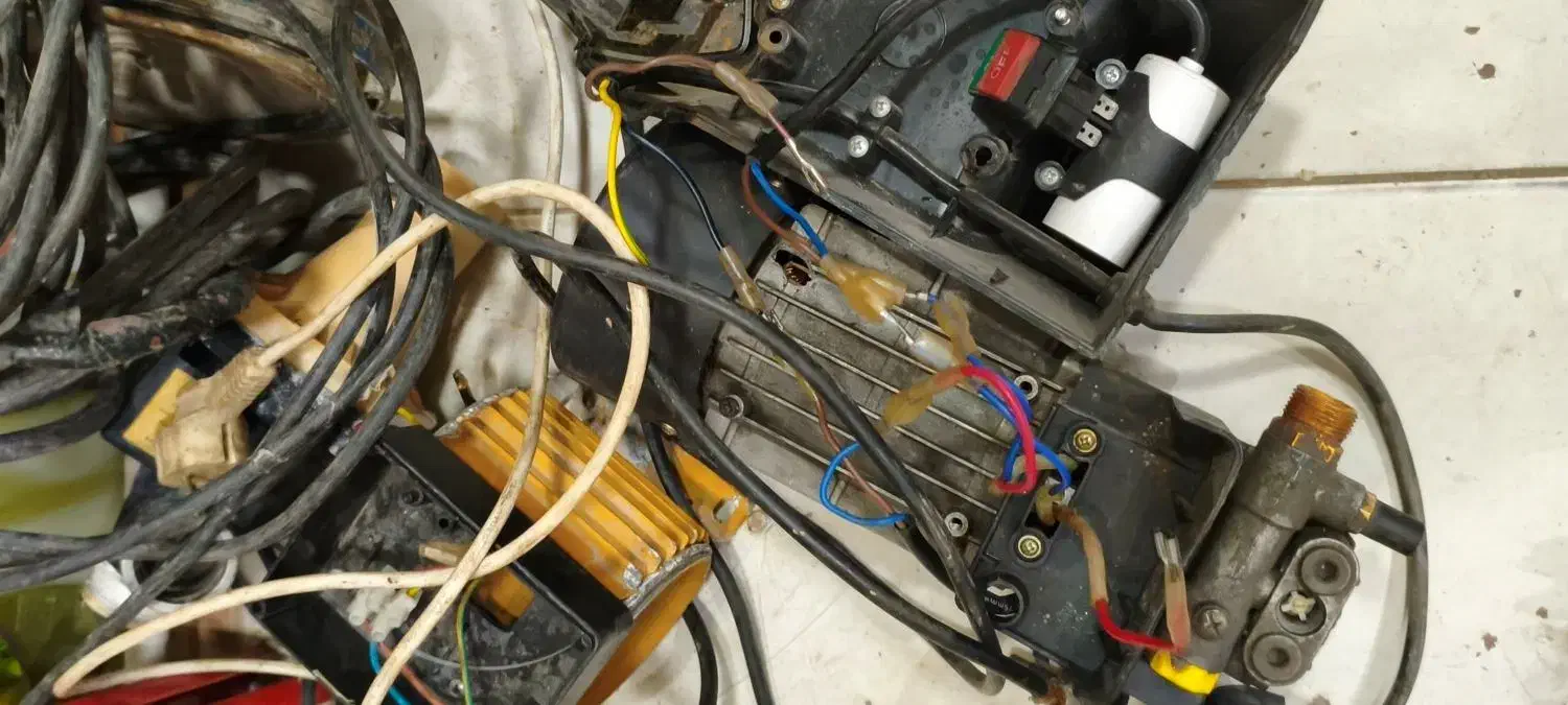 نصب و تعمیر پمپ آب.لوله کشی.تخریب وکنده کاری|خدمات پیشه و مهارت|میناب, |دیوار