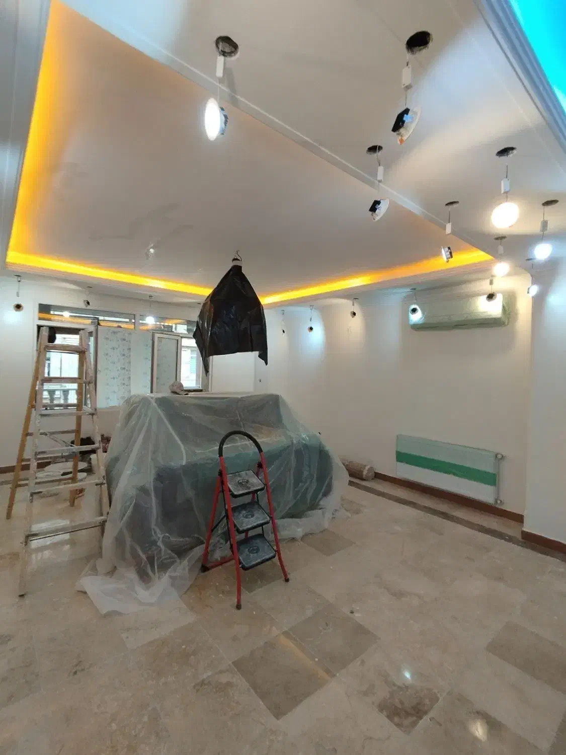 نقاشی ساختمان خورده کاری روز مزد تهران و حومه|خدمات پیشه و مهارت|تهران, شهرک ولیعصر شمالی|دیوار