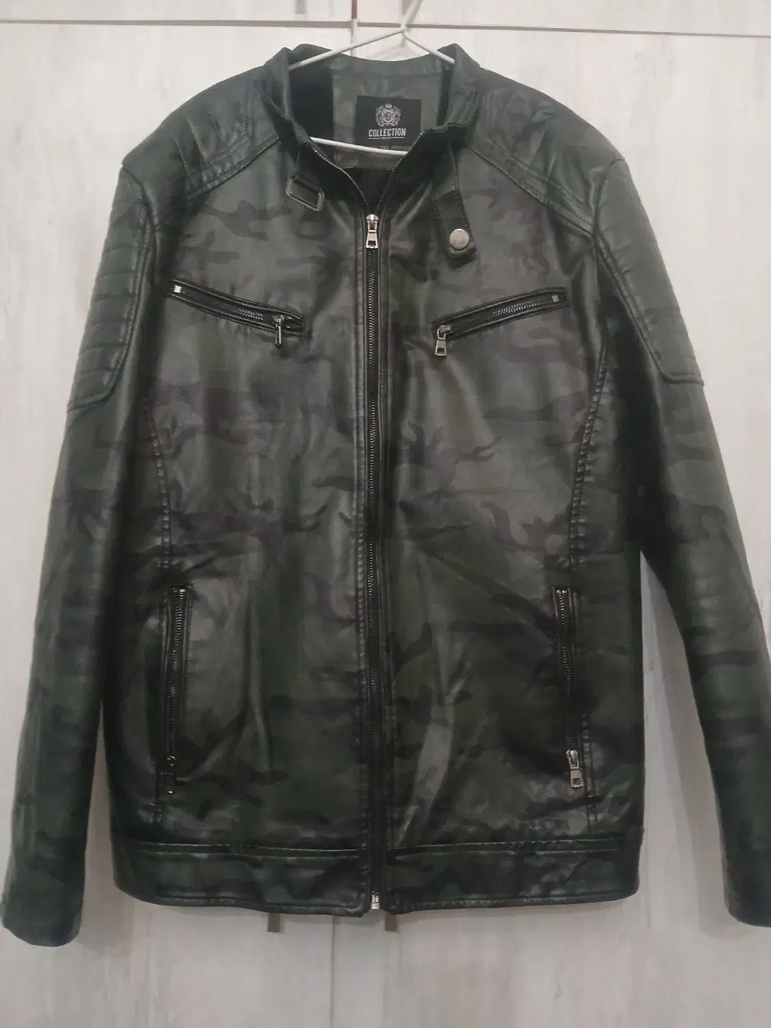 کاپشن|لباس|اردبیل, |دیوار