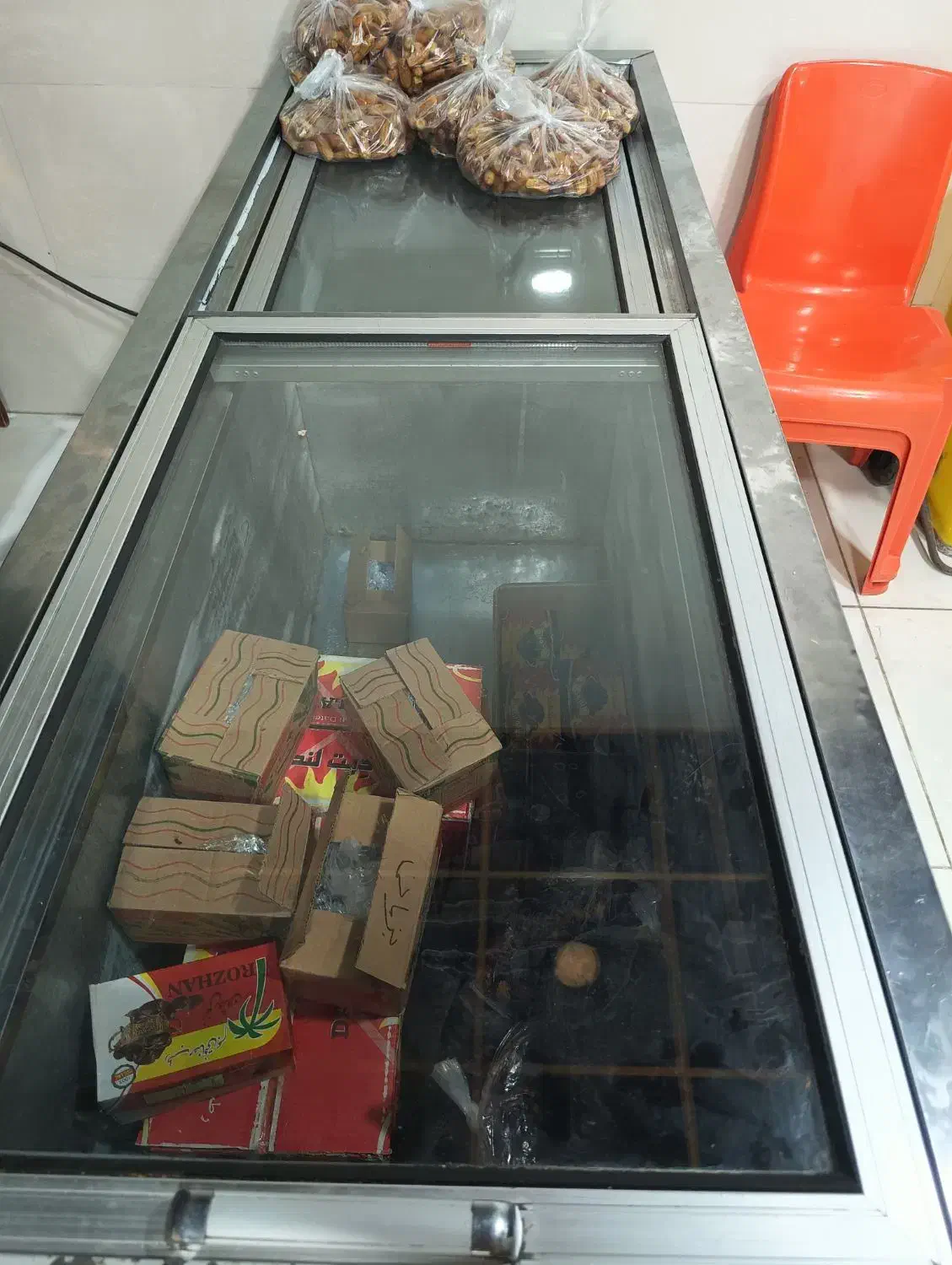 فریزر فریدونی در شیشه ای موتور امبراکو|یخچال و فریزر|کرمان, |دیوار